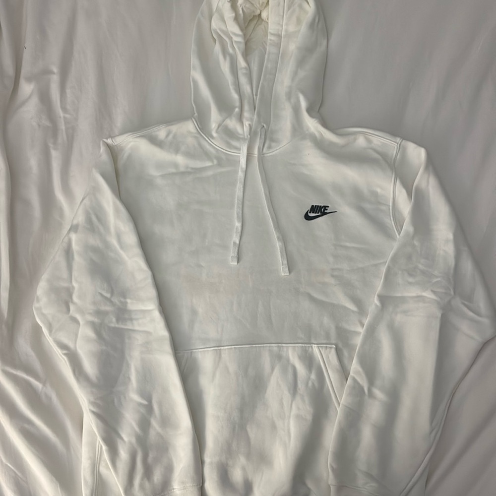 Nike Women's Hoodie 
Size Medium 
Color White